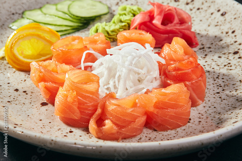 Sashimi salmon with fruits and vegetables