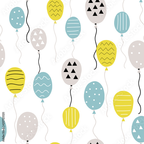 Cartoon balloons seamless pattern. Vector hand drawn illustration.