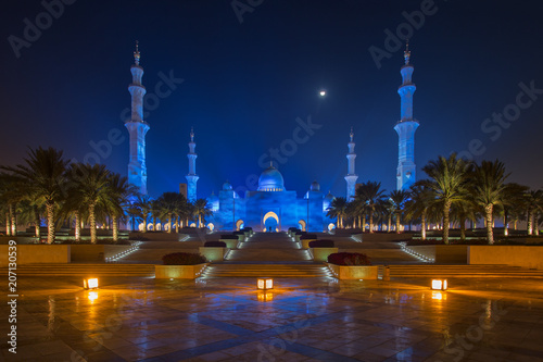 Sheikh Zayed Grand Mosque.. Scheich-Zayid-Moschee..Abu Dhabi