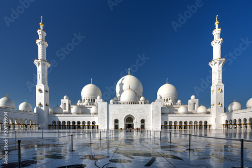 Sheikh Zayed Grand Mosque.. Scheich-Zayid-Moschee..Abu Dhabi