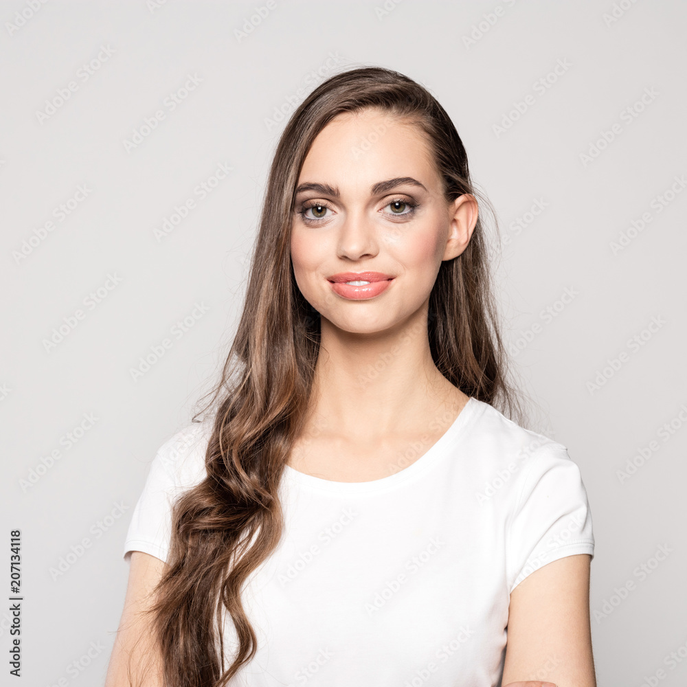 Fototapeta premium Studio portrait of beautiful young woman