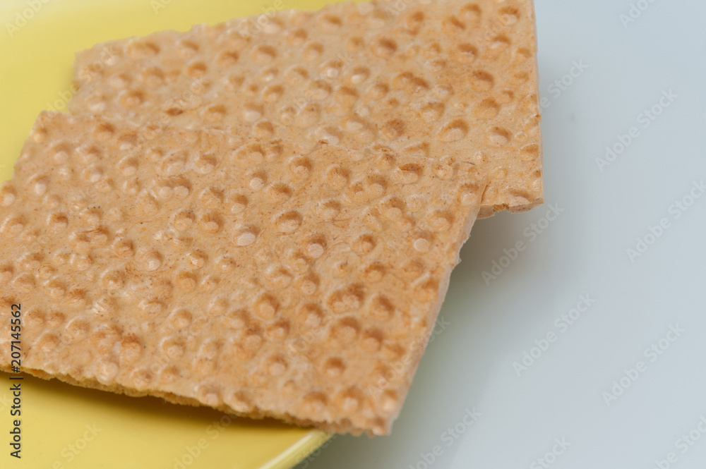 loaves of bread on a plate, loaves of bread on a plate,