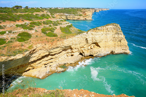 Fototapeta Naklejka Na Ścianę i Meble -  Great Atlantic coast in Algarve, Portugal