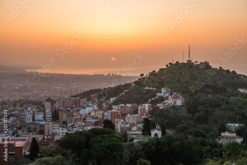 Photography Beautiful viewpoint of Barcelona at sunrise, natural location in spring