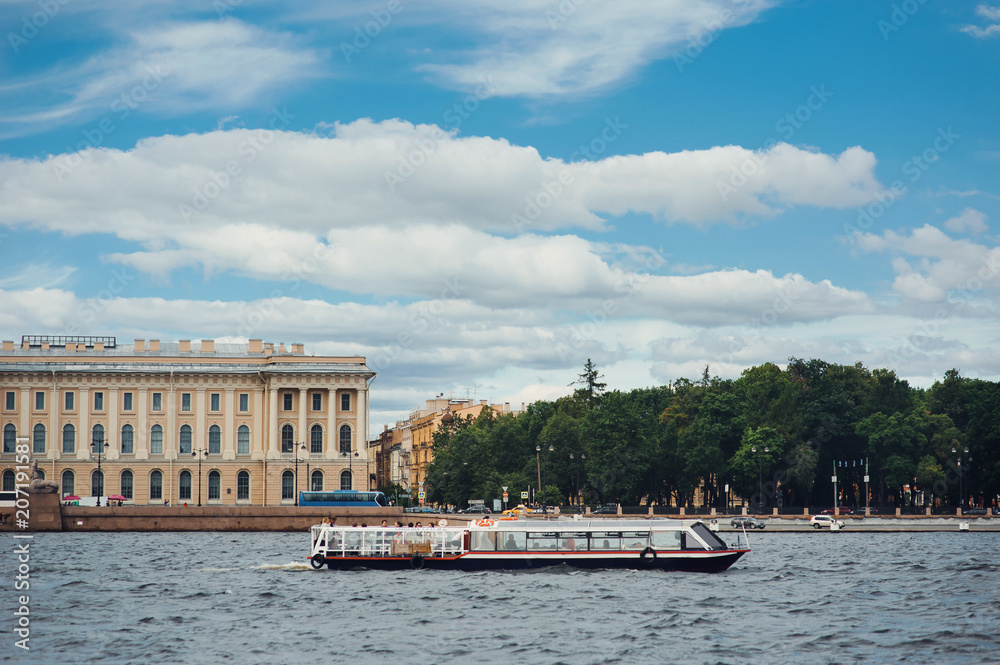 Obraz premium Panorama of St Petersburg, Russia, with Palace bridge over Neva river, golden dome of St Isaac cathedral, Admiralty building and Rostral Column