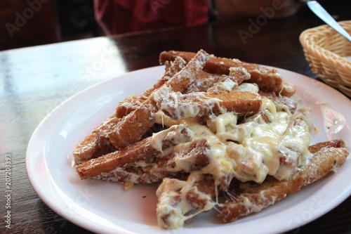 kepta duona - fried bread with mozzarella cheese