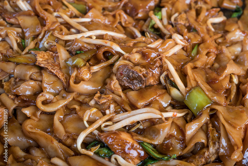 Close-up of the stir fried kuey teow.