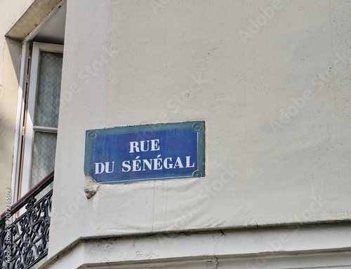 Rue du Sénégal. Plaque de rue. Paris.