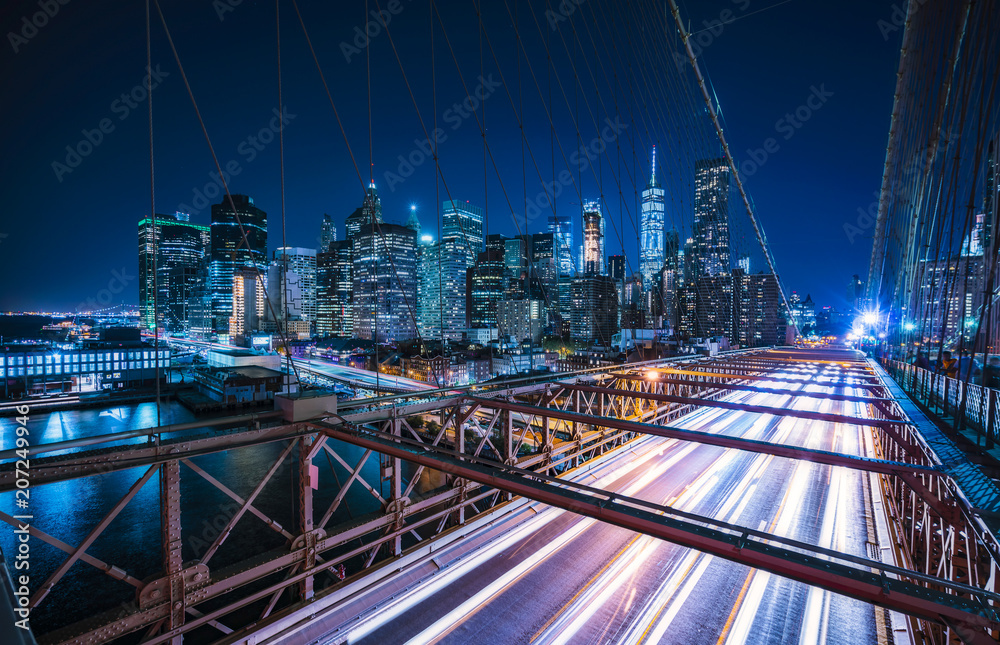 brooklyn bridge,new york,08-26-17: beautiful brooklyn bridge at night.