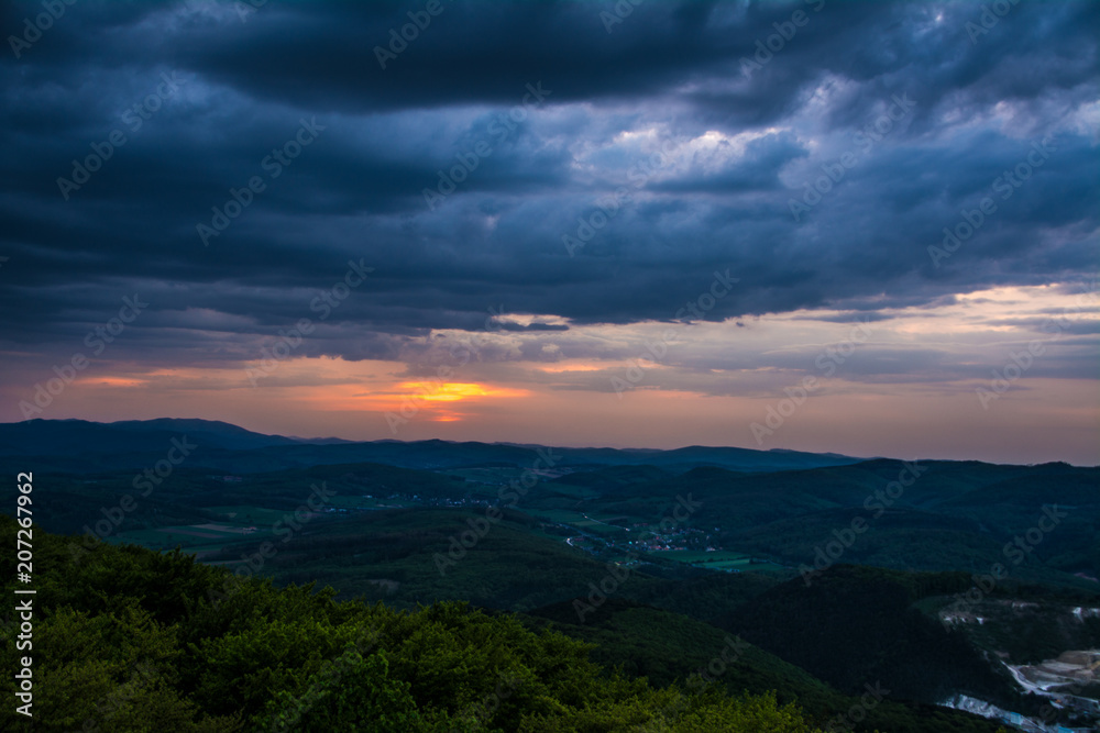 Sonnenuntergang über dem Wienerwald