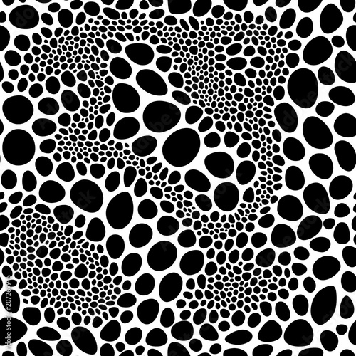 bstract seamless vector pattern of soapy water surface. Mosaic. Black and white. Isolated from the background