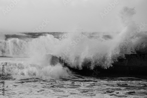 tempête sur un port breton