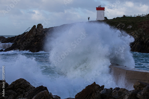 tempête sur un port breton