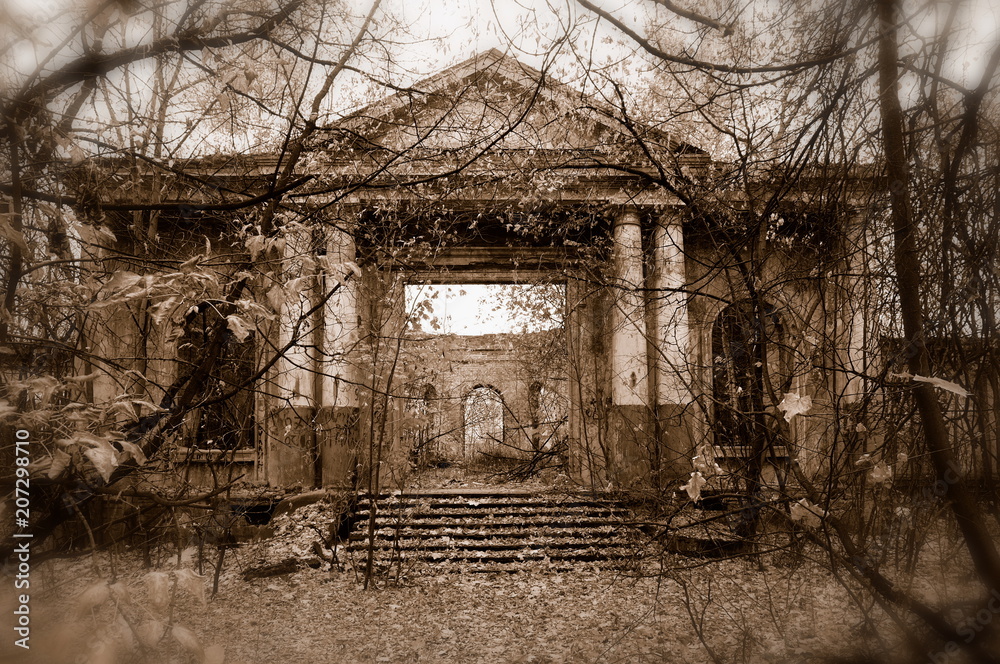 an old house an old house
