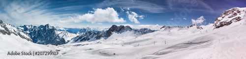 schneeferner glacier and the alps in the background high definition panorama in the winter © Tobias Arhelger