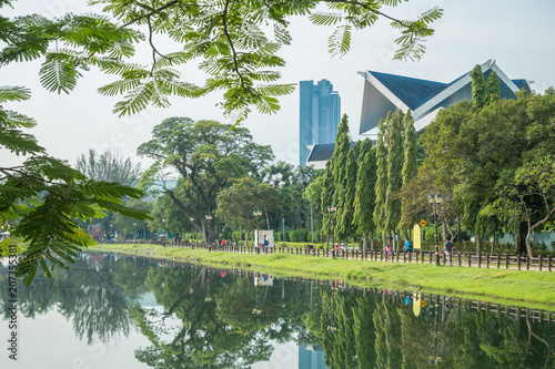 Canvas Print Beautiful morning view of the Kuala Lumpur Titwangsa Lake Gardens,Malaysia