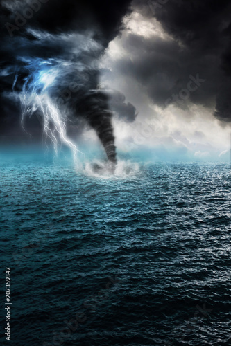 Fotografija Tornado in the sea