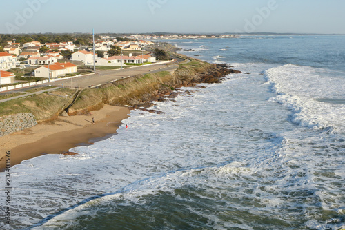 La houle au spot de la  Sauzaie,  Brétignolles-sur-Mer vue du ciel