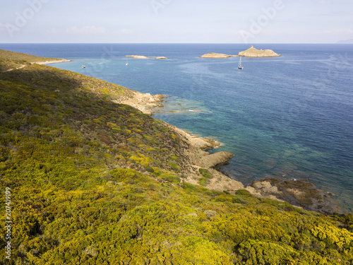 Vista aerea delle isole di Finocchiarola, Mezzana, A Terra, Penisola di Cap Corse, Corsica. Mar Tirreno, Isole disabitate che fanno parte del comune di Rogliano. Francia