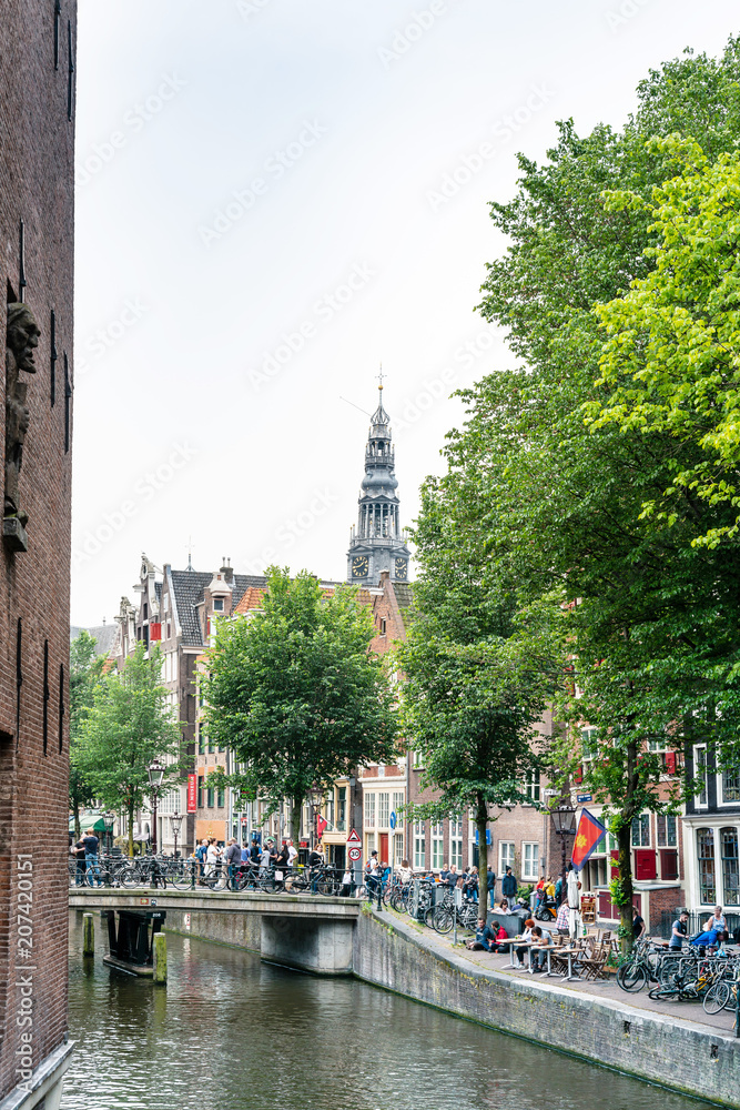 Obraz premium Amsterdam, Netherlands - May 23, 2018 : Beautiful street view of Traditional old buildings in Amsterdam,Netherlands