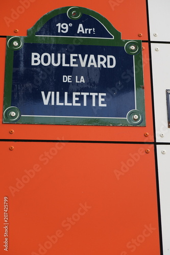 Boulevard de la Villette. Plaque de nom de rue photo