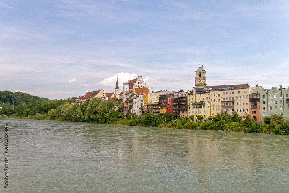 Wasserburg, Germany – malowniczy krajobraz miasta nad rzeką.