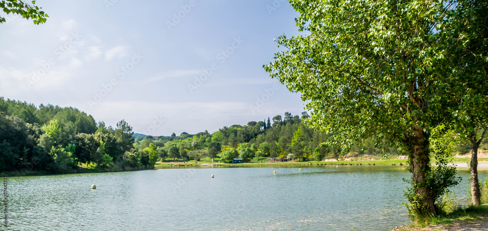 Lac de la Cavayère, Carcassonne, Aude, Occitanie, France. Lac de la Cavayère, Carcassonne, Aude, Occitanie, France.