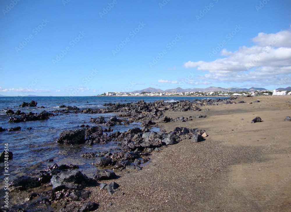 Lanzarote: Lava-Steine und Strand