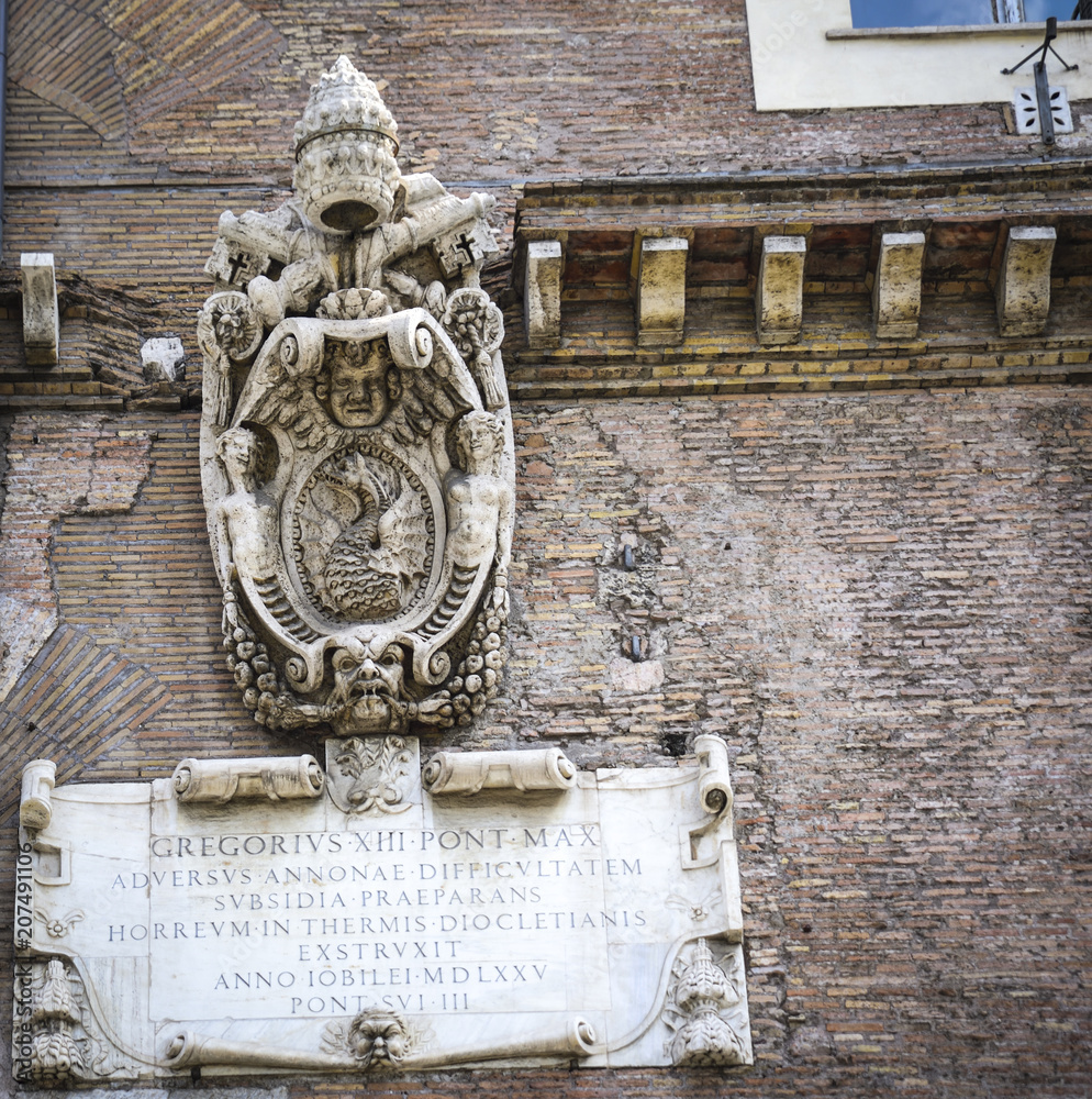 coat of arms in noble families of Rome and the papacy