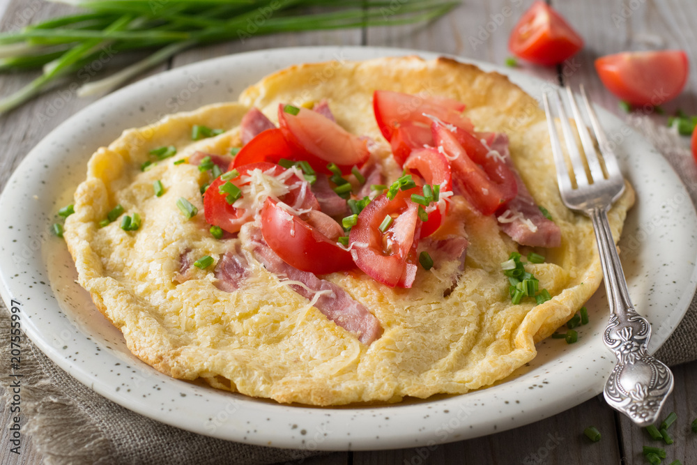 Dutch baby with ham and tomato Dutch baby with ham and tomato