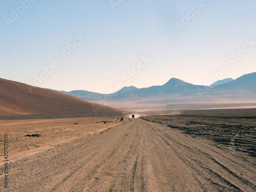 Jeep en plein désert de Bolivie