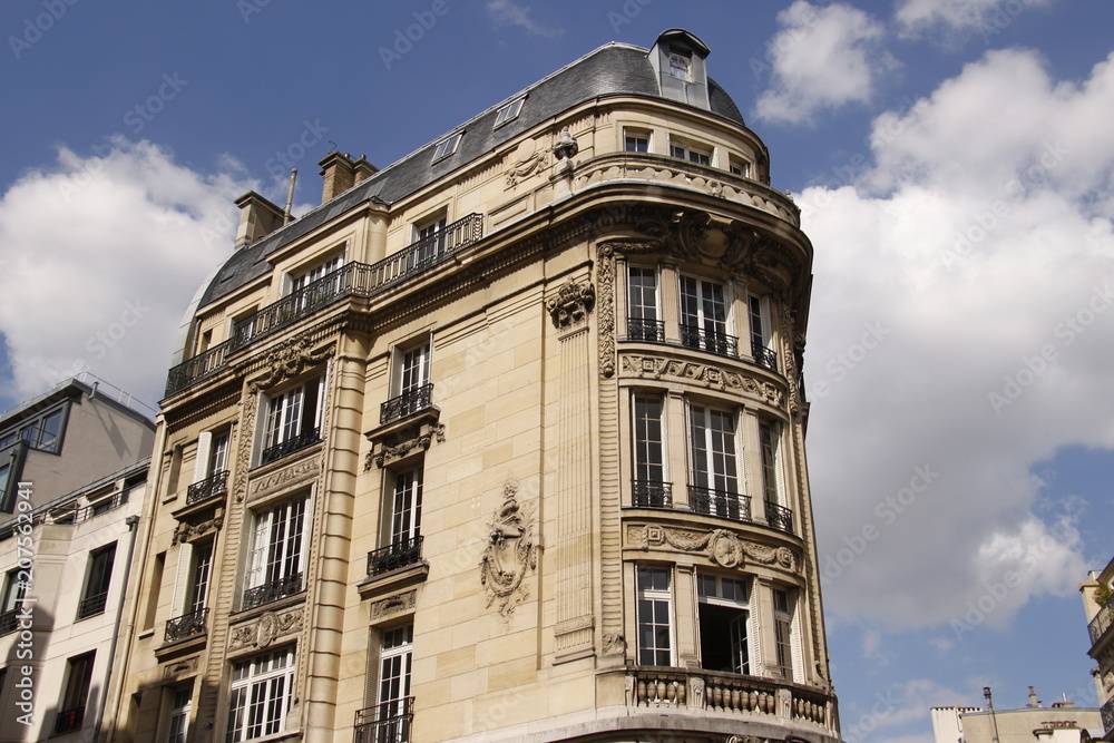 Immeuble ancien du quartier de la Plaine Monceau à Paris