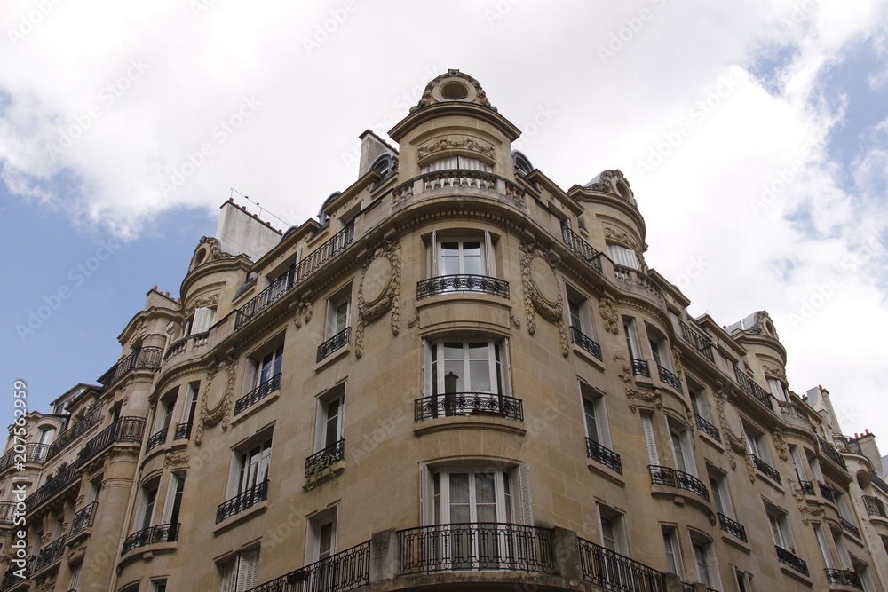 Immeuble ancien du quartier des Ternes à Paris