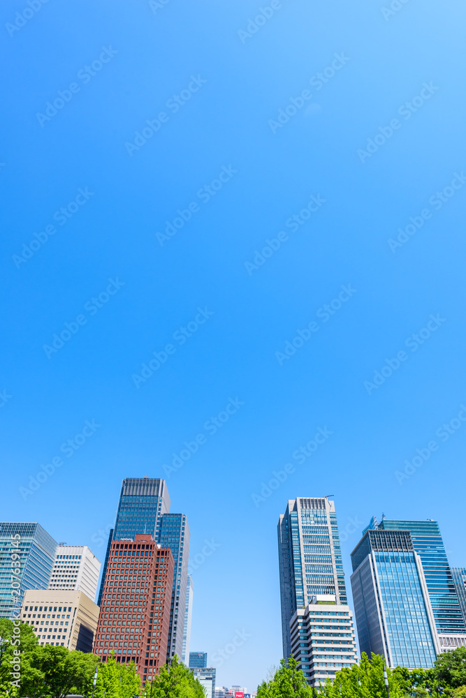 初夏の高層ビル群 High-rise building in Tokyo