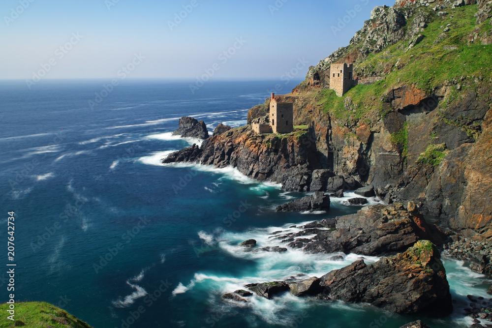 Fototapeta premium Botallack Mine engine houses overlooking the Atlantic