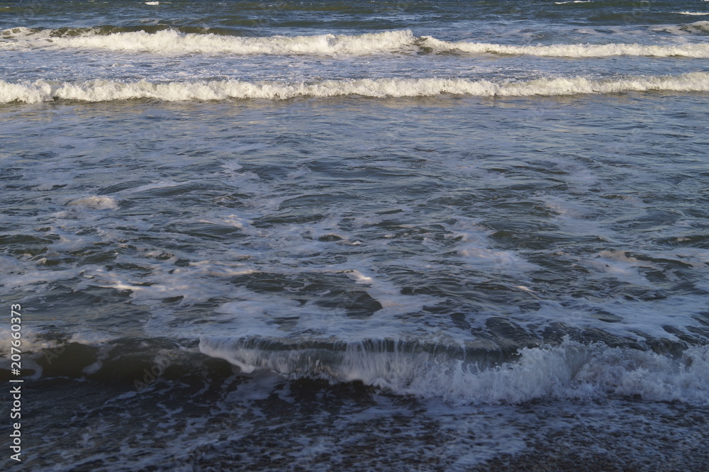 The colors of the Black Sea waves at twilight, Constanta, Romania
The colors of the Black Sea waves at twilight, Constanta, Romania