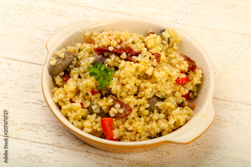 Bulgur with chicken hearts