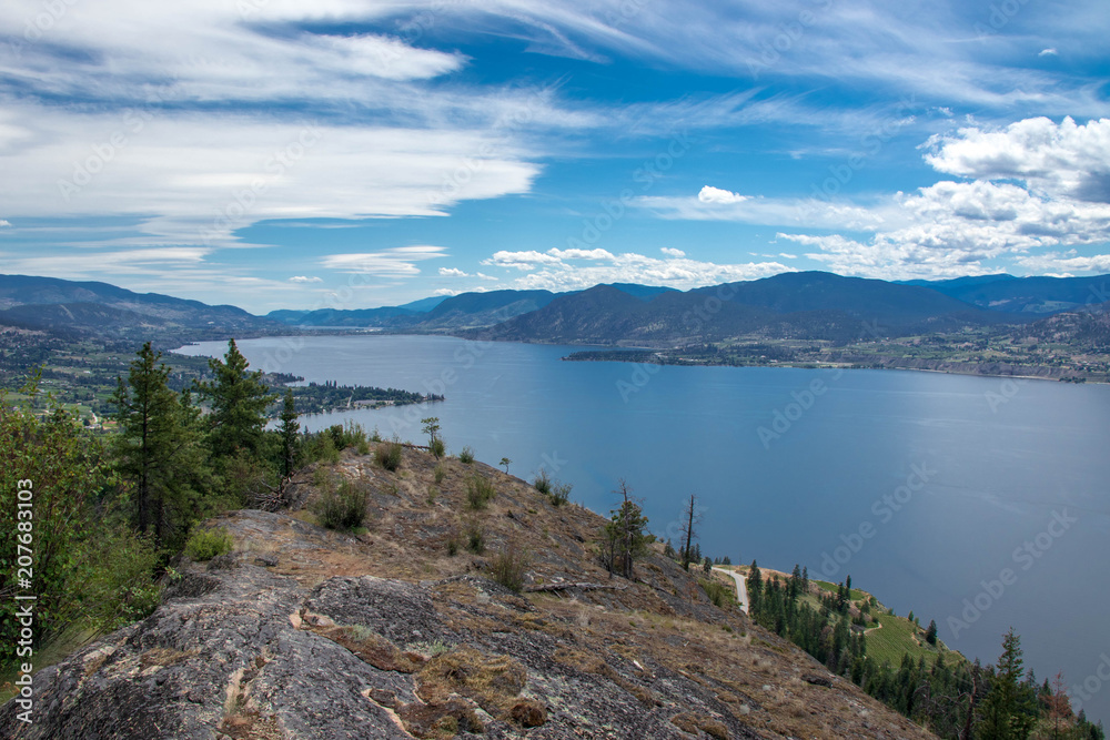 Fototapeta premium A view of okanagan Valley from high in the mountains.