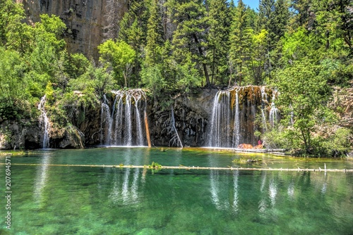 Fototapeta Naklejka Na Ścianę i Meble -  Hanging Lake Waterfalls 