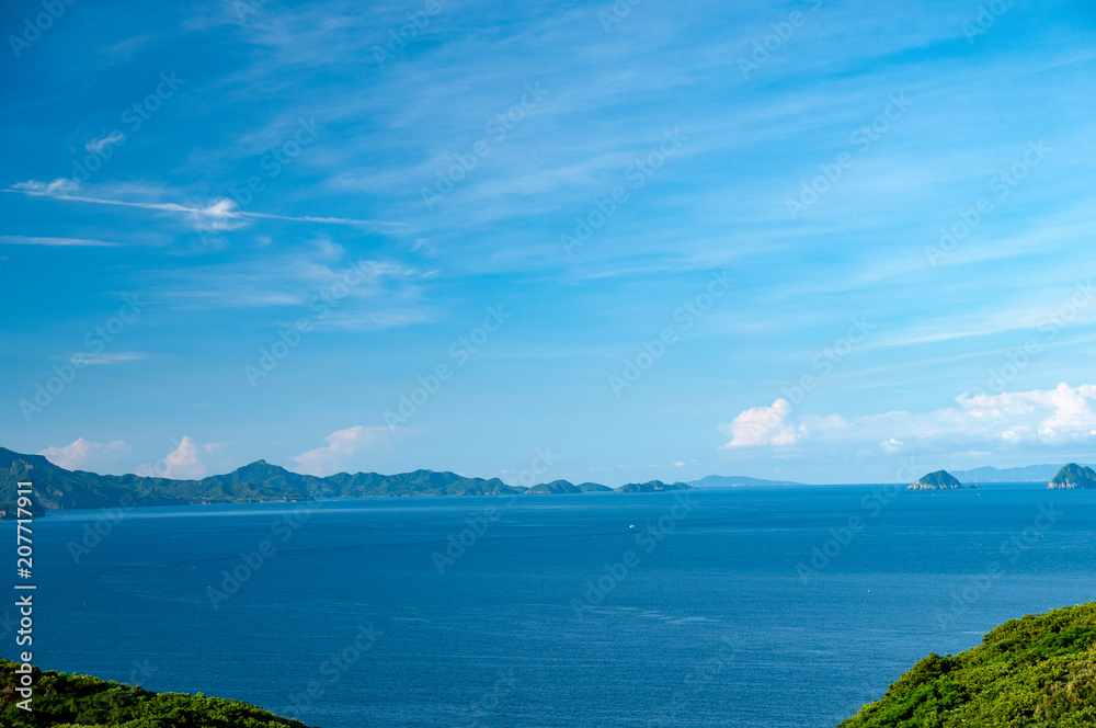 海と空が青い平戸島