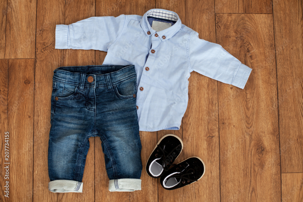 Boy wearing jeans hi-res stock photography and images - Page 2 - Alamy