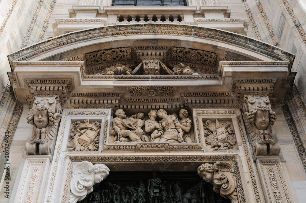 Milano, portale Duomo