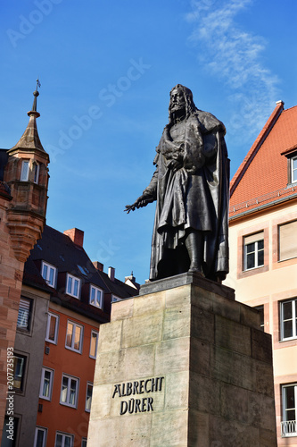 Wallpaper Mural Denkmal Albrecht Dürer in Nürnberg  Torontodigital.ca