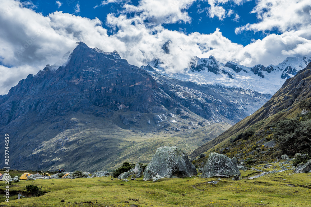 Huaraz Santa Cruz Treking in Peru Mountains