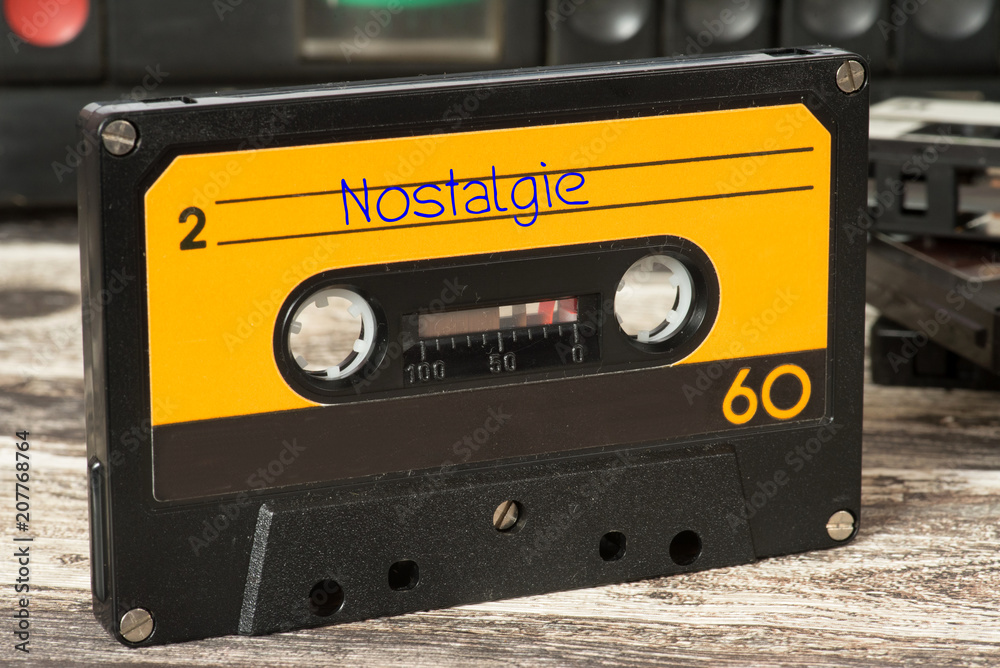 Fototapeta premium Ein Kassettendeck, alte Musik Kassette mit Nostalgie Songs