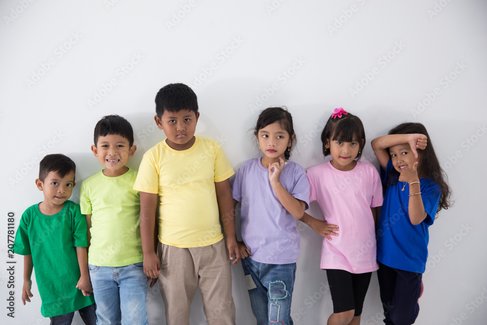 little kid boy and girl best friend