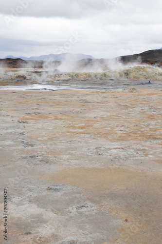 Fumarolen-Landschaft im Geothermalgebiet Námaskarð – Hverir / Nord-Island
