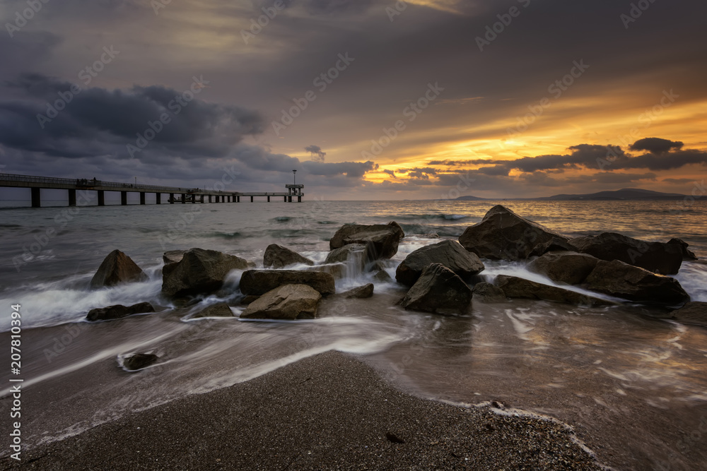 Obraz premium Sunrise at the Black Sea coast/ Sunrise