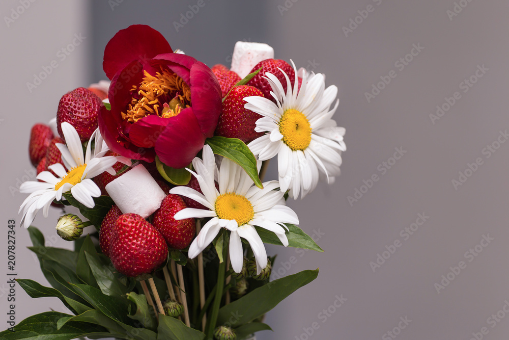 The original edible bouquet of strawberries and flowers