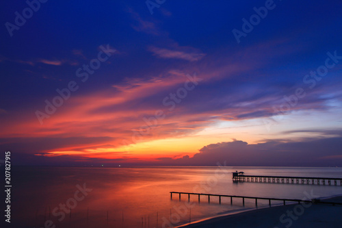 Wallpaper Mural Beautiful sky at twilight time Torontodigital.ca